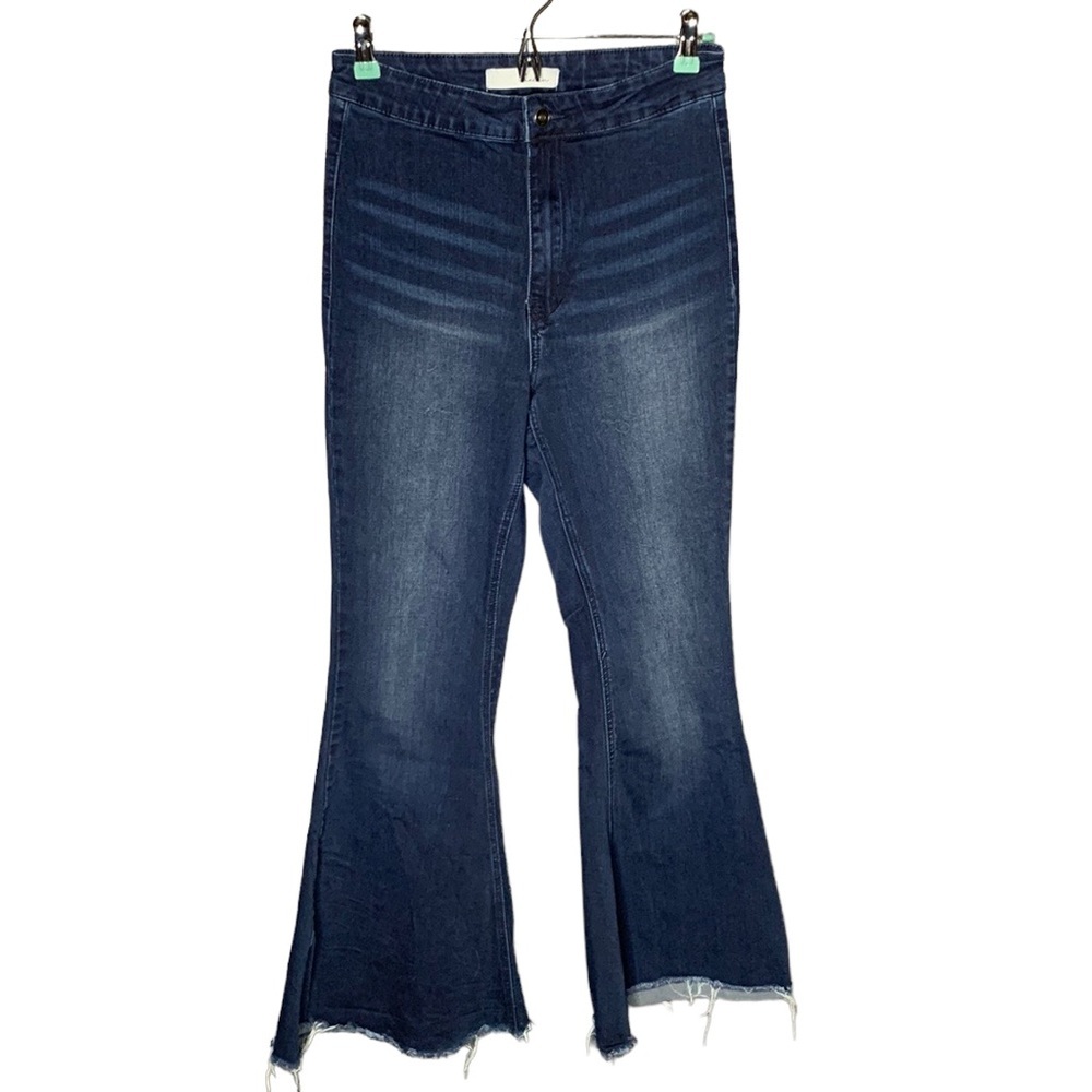 Kancan Fun Flare High Rise Jeans Size 9/28‎